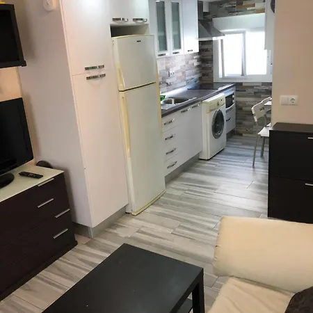 Cerca De La Playa Victoria De Апартаменты