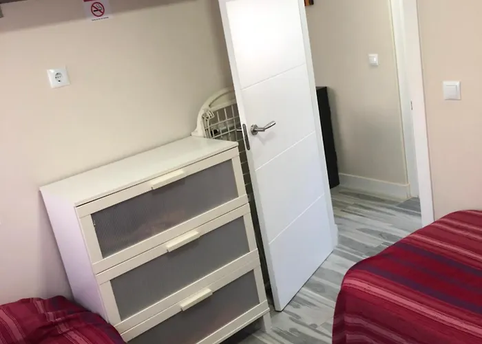 Cerca De La Playa Victoria De